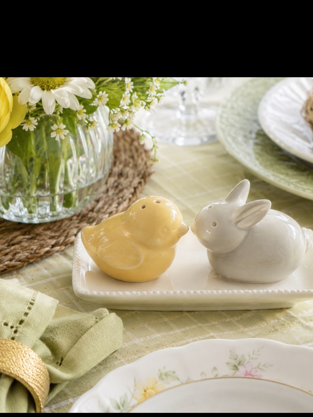 NIBOX-Hallmark Chick & Bunny Ceramic Salt and Pepper Set